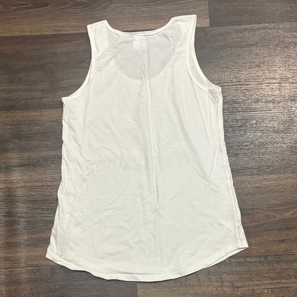 Port & Company Mamacado Womens Medium White Avocado Graphic Tank Top - Picture 3 of 3